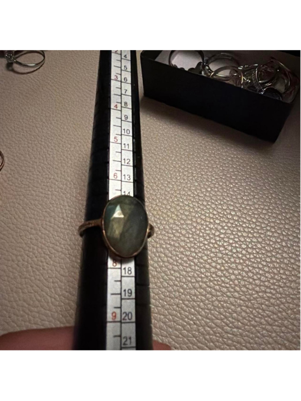 Size 7 1/4 #Labradorite ring with band and oval stone #gemstone #jewelry